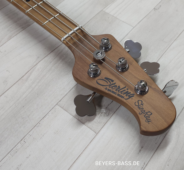 Sterling by Music Man StingRay Ray34 HH, Pearl White, B-Ware